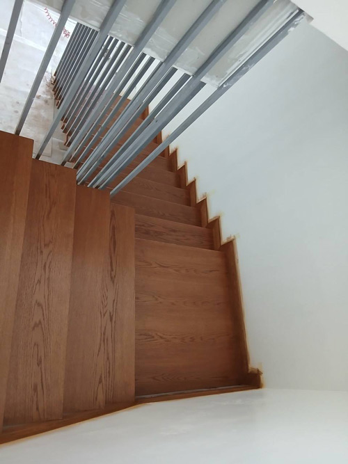 راه پله چوبی